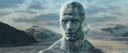 Los 4 Fant&aacute;sticos y Silver Surfer, el nuevo visitante da la cara y habla!